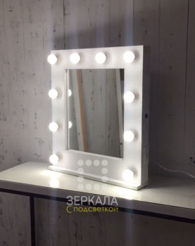 Гримерное настольное зеркало с подсветкой, подставкой и розеткой 60х65 см премиум