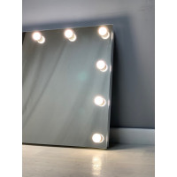 Безрамочное гримерное зеркало для грима с подсветкой 70х75 премиум