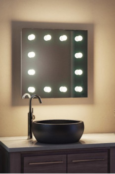 Зеркало для макияжа в ванную комнату Регал